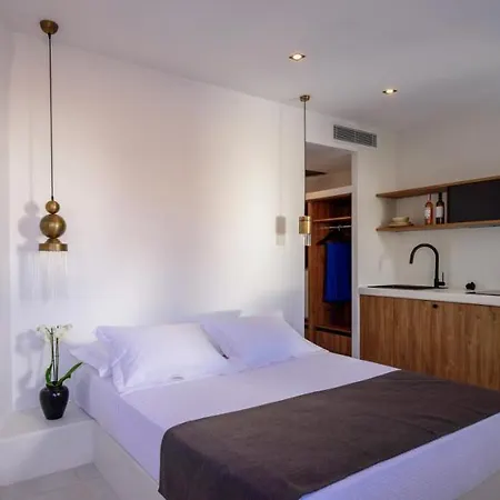Ryolithos Apartahotel