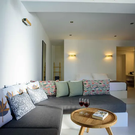 Ryolithos Apartahotel *